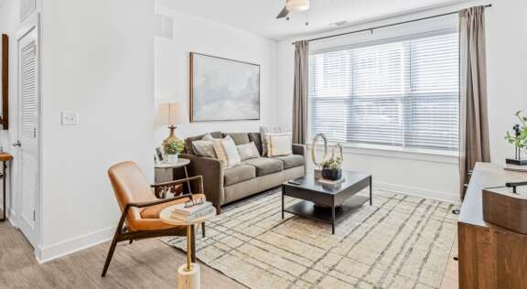 Livingroom 2 7a55098fd4e22b5527d3fe643552a139