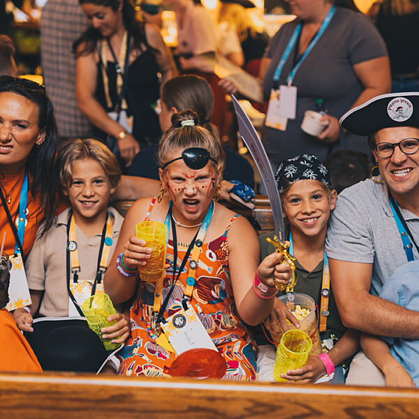 Pirateshow family