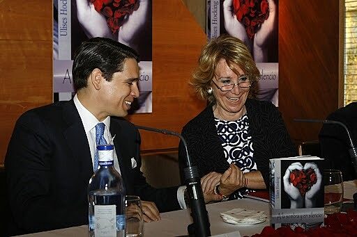 Launching my novel Quietly in the Shade in 2011 presented by Esperanza Aguirre Governor of Madrid Autonomous Community 1
